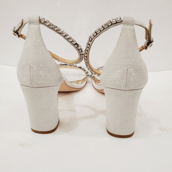 NEW Badgley Mischka Harriet Open Toe Block Heel Ankle Strap Silver Sanda… - Picture 4 of 6